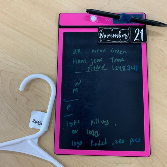 Under Armour Heat Gear Tank Top Women's Size M Neon Orange Fitted Racerback Tee - Picture 8 of 9